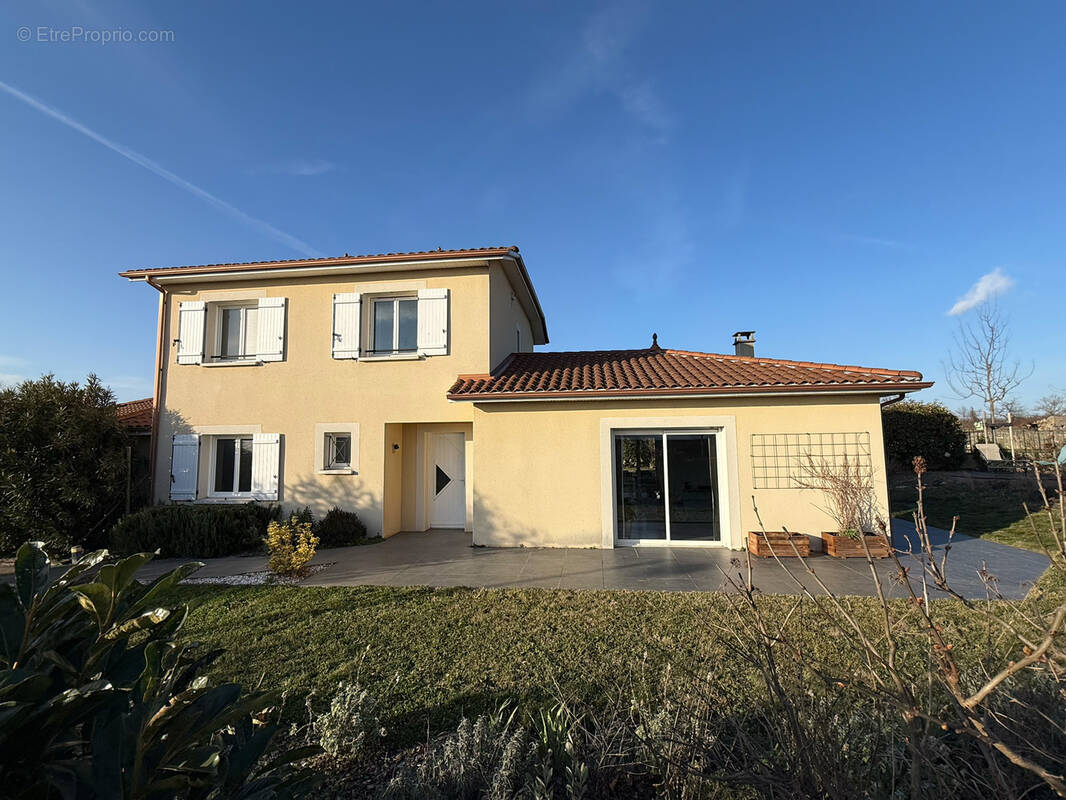 Maison à GRIGNY