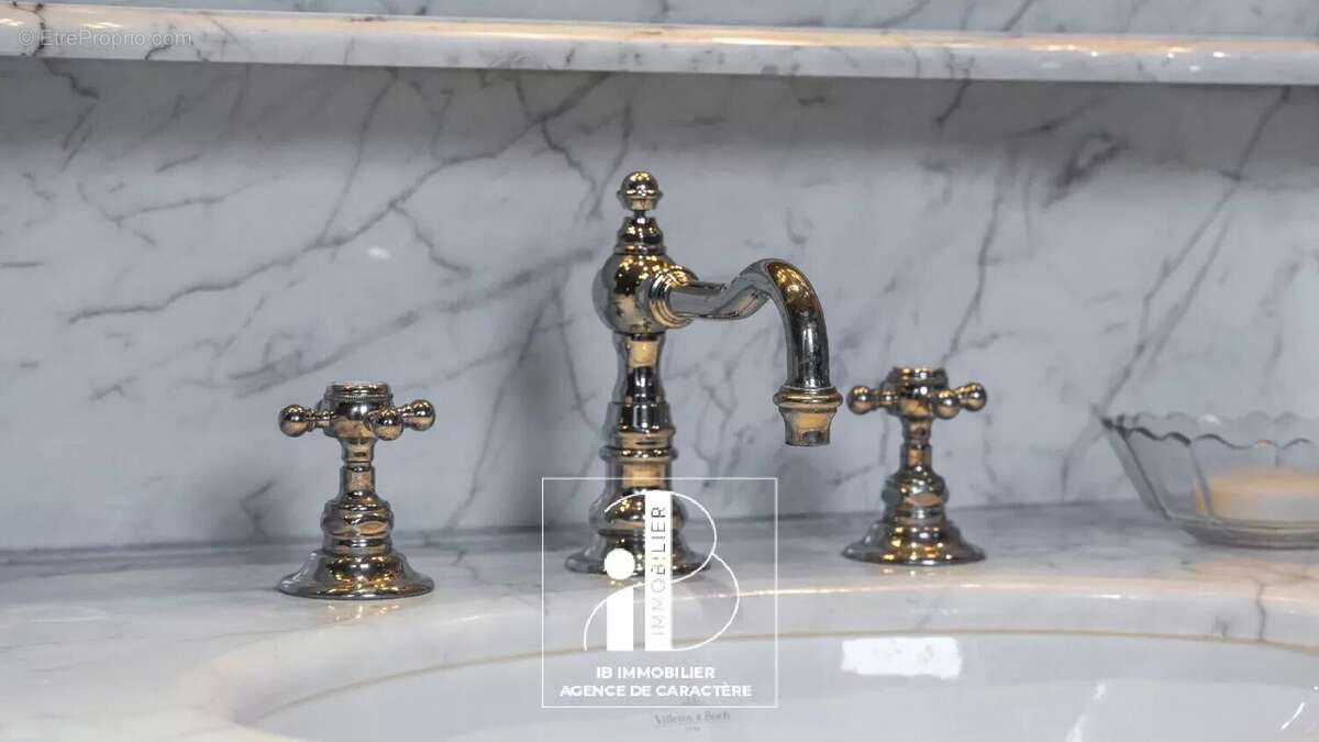 Maison à FONTAINEBLEAU