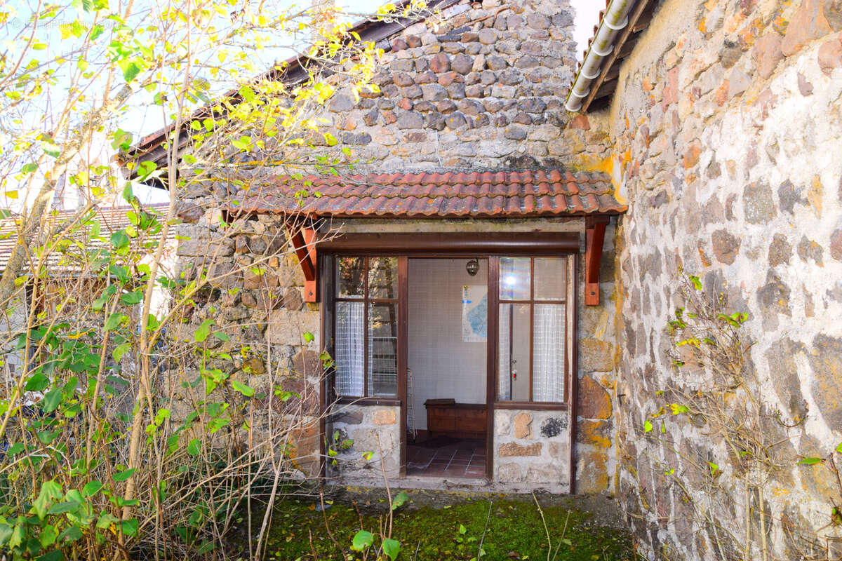 Maison à COUCOURON