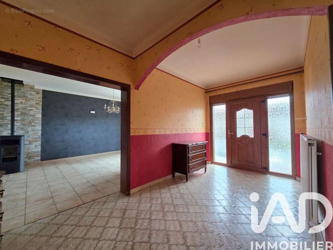 Maison 165 m² à Henriville  - photo 2