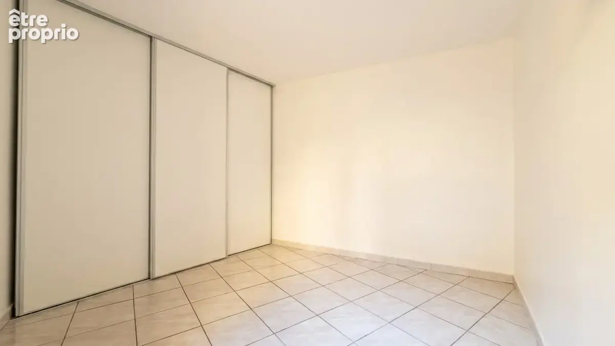 Villeneuve les Maguelone, appartement T3 de 68,30m2 avec cour privative. - photo 10