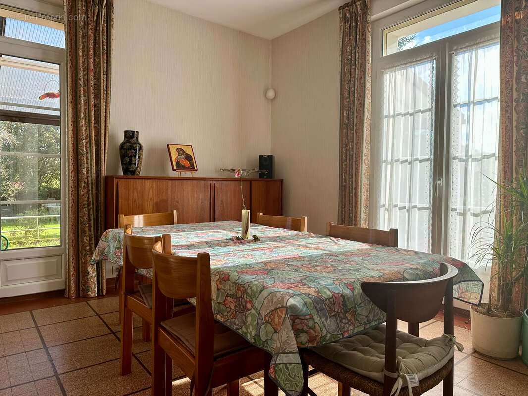 Maison à NEUFCHATEL-EN-BRAY