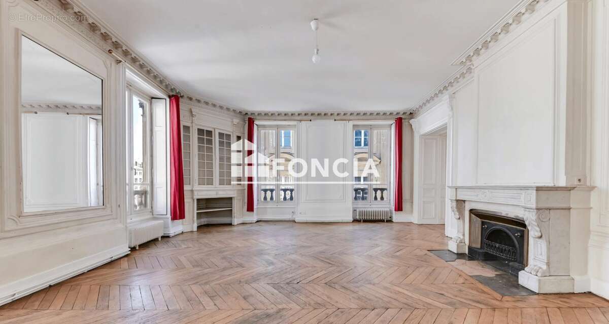 Appartement à LYON-1E