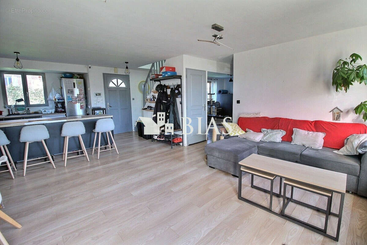 Maison à MONTEROLIER