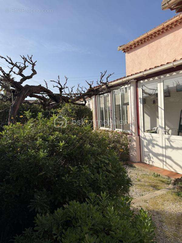 Maison à SIX-FOURS-LES-PLAGES