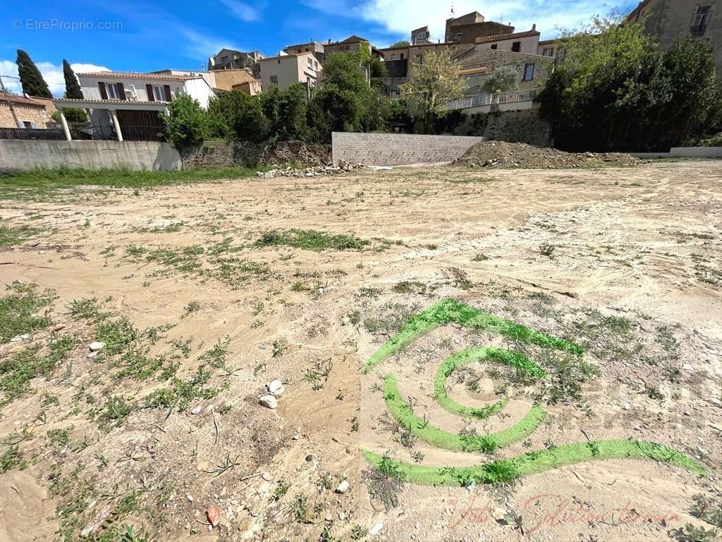 Terrain à LE POUGET