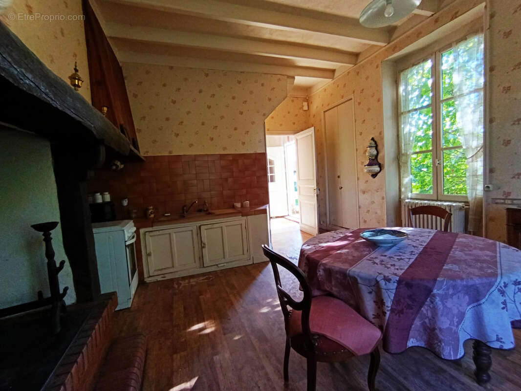 Maison à SAINT-VITE
