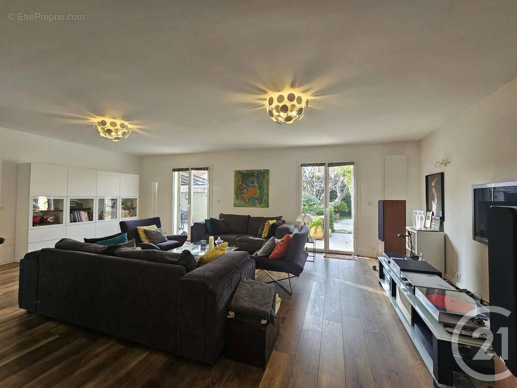 Maison à SIX-FOURS-LES-PLAGES