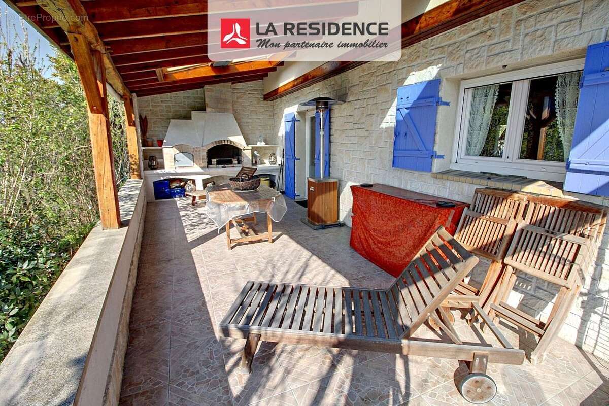 Maison à VAUX-SUR-SEINE