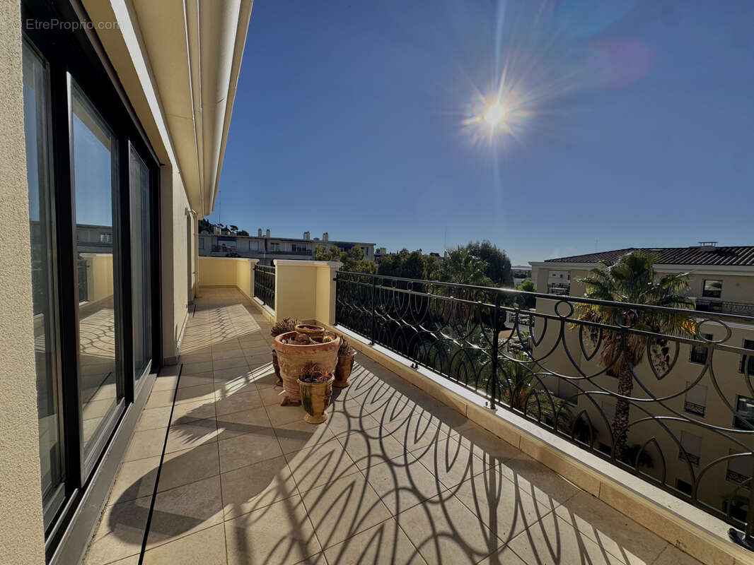 Appartement à HYERES