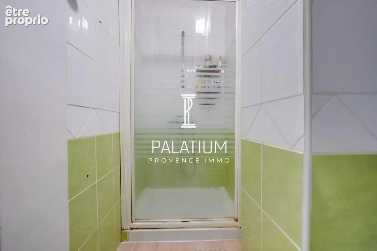 Appartement T3 rénové de 45 m² – Marseille 6e, petite copropriété - photo 8