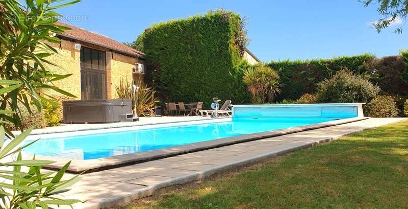 Maison à SAINT-GEIN