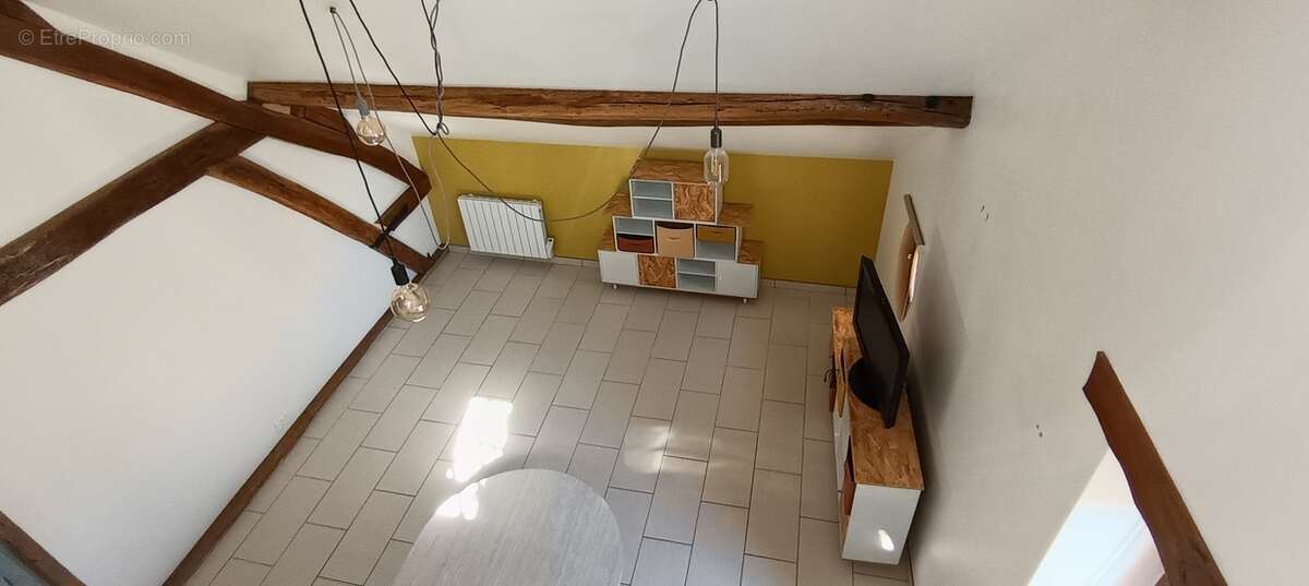 Appartement à COUILLY-PONT-AUX-DAMES