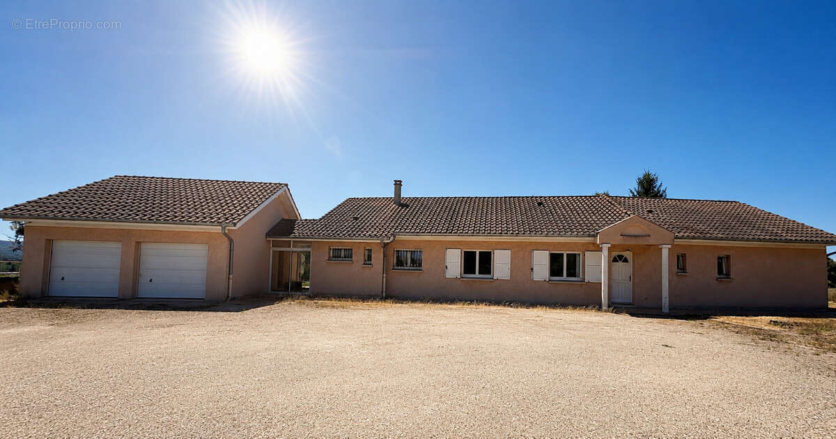 Maison à PAJAY