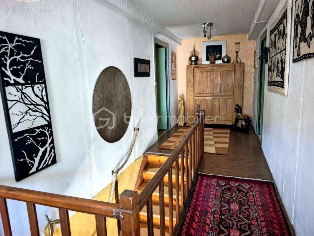 Maison à SAIL-SOUS-COUZAN