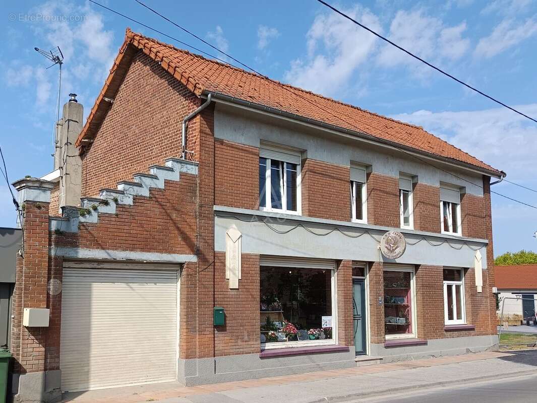 Maison à ESTREE-BLANCHE