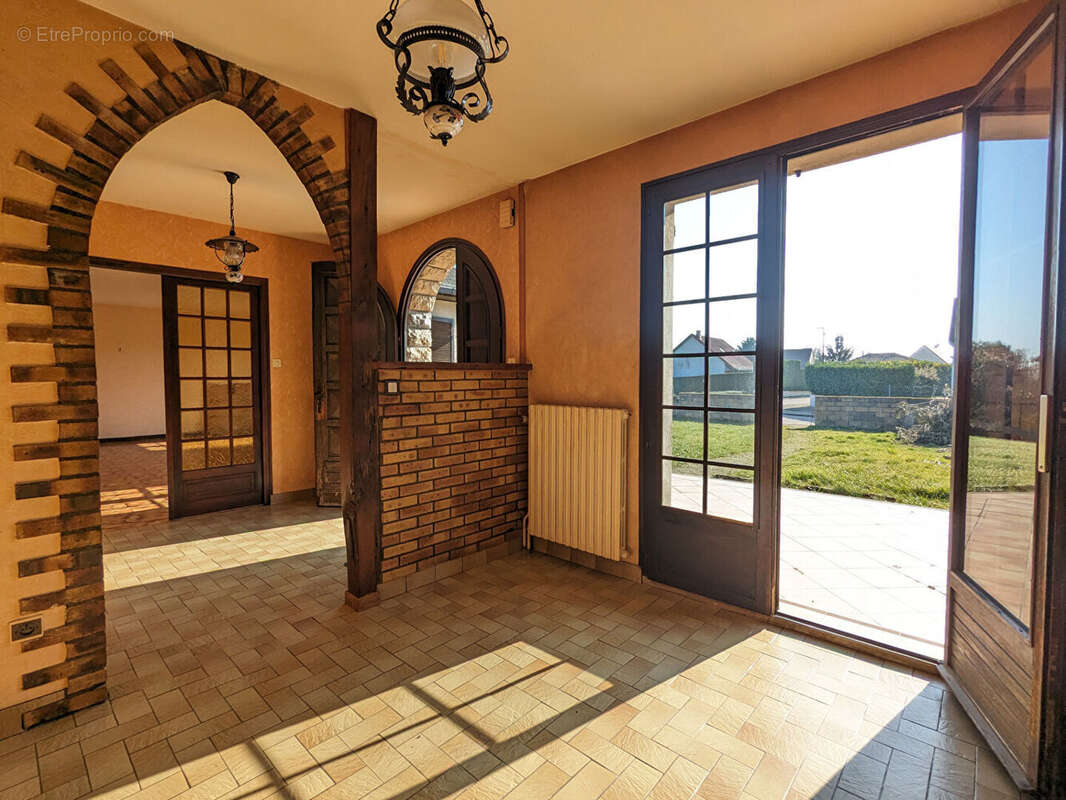 Maison à MAGNY-SUR-TILLE