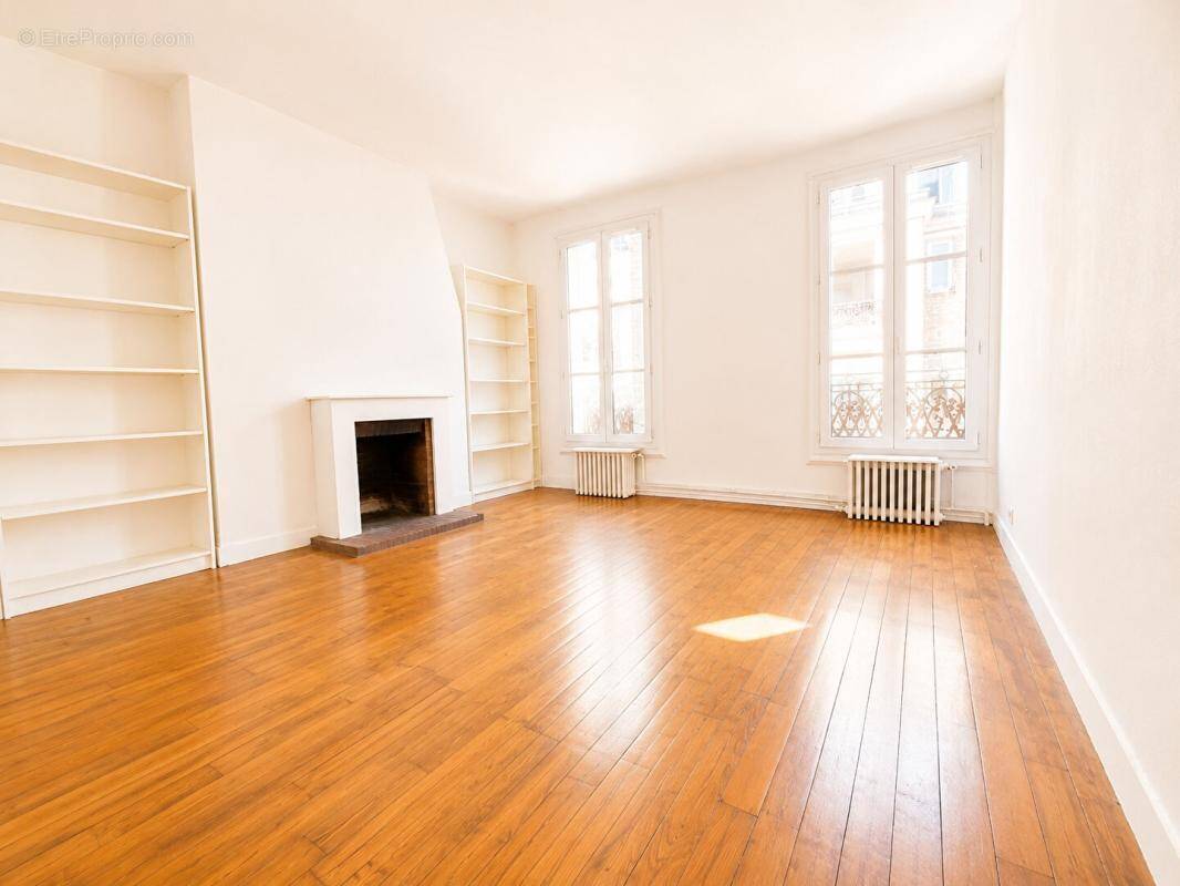 Appartement à LEVALLOIS-PERRET