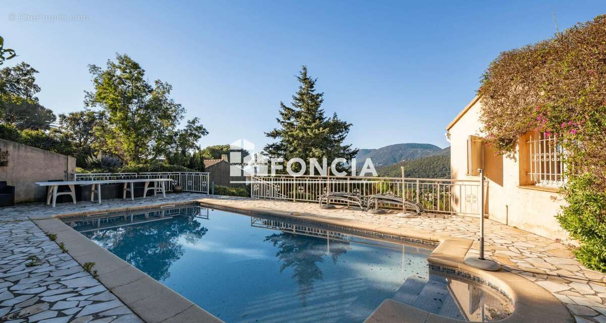 Maison à LA CROIX-VALMER