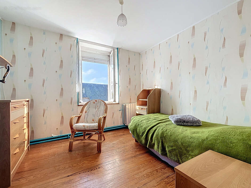 Maison à SAINT-JEAN-DE-SAVIGNY