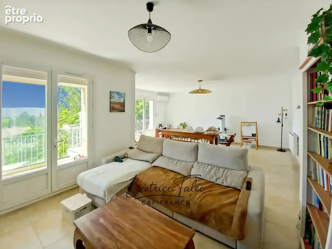 Appartement t4 110 m² entièrement rénové – vues panoramiques sainte-victoire & mont aurélien - jardin - parkings - photo 4