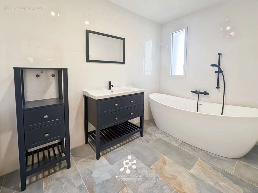 Maison à TOURRETTE-LEVENS