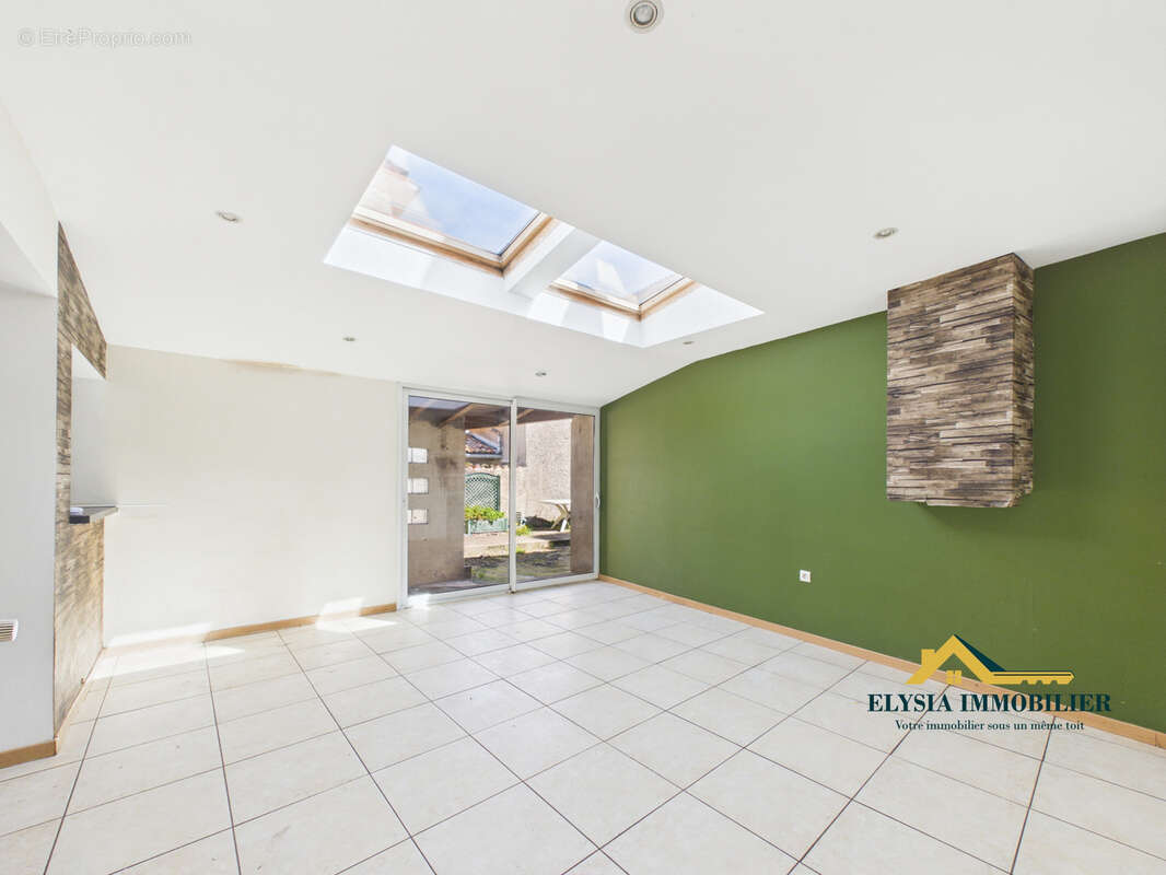 Maison à COLOMBEY-LES-BELLES