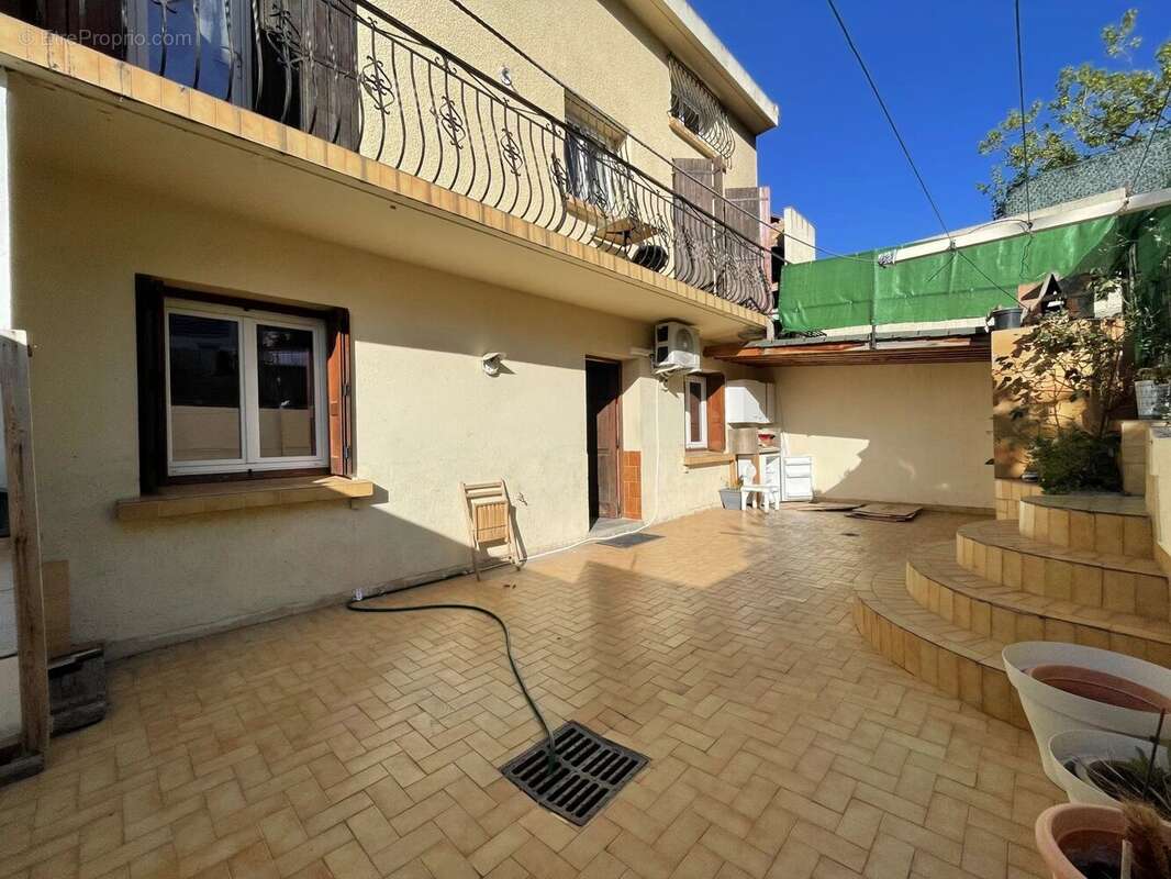 Maison à VILLENEUVE-DE-LA-RAHO