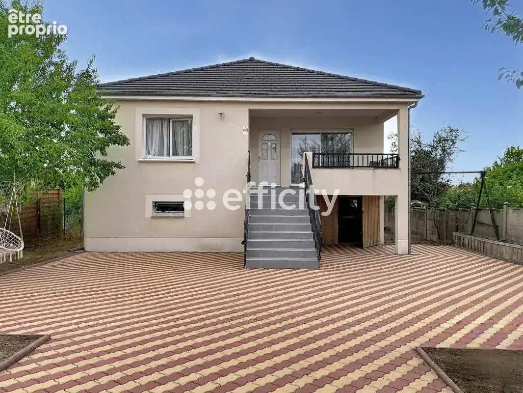 Maison 135 m² à Villemandeur  - photo 2