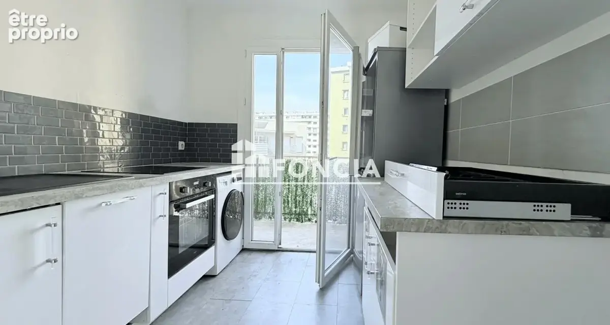 Toulon ouest appartement 3 pieces 55m2 dernier etage - photo 2