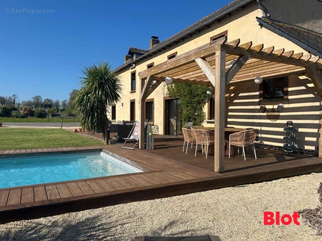 Maison à SAINT-GILLES