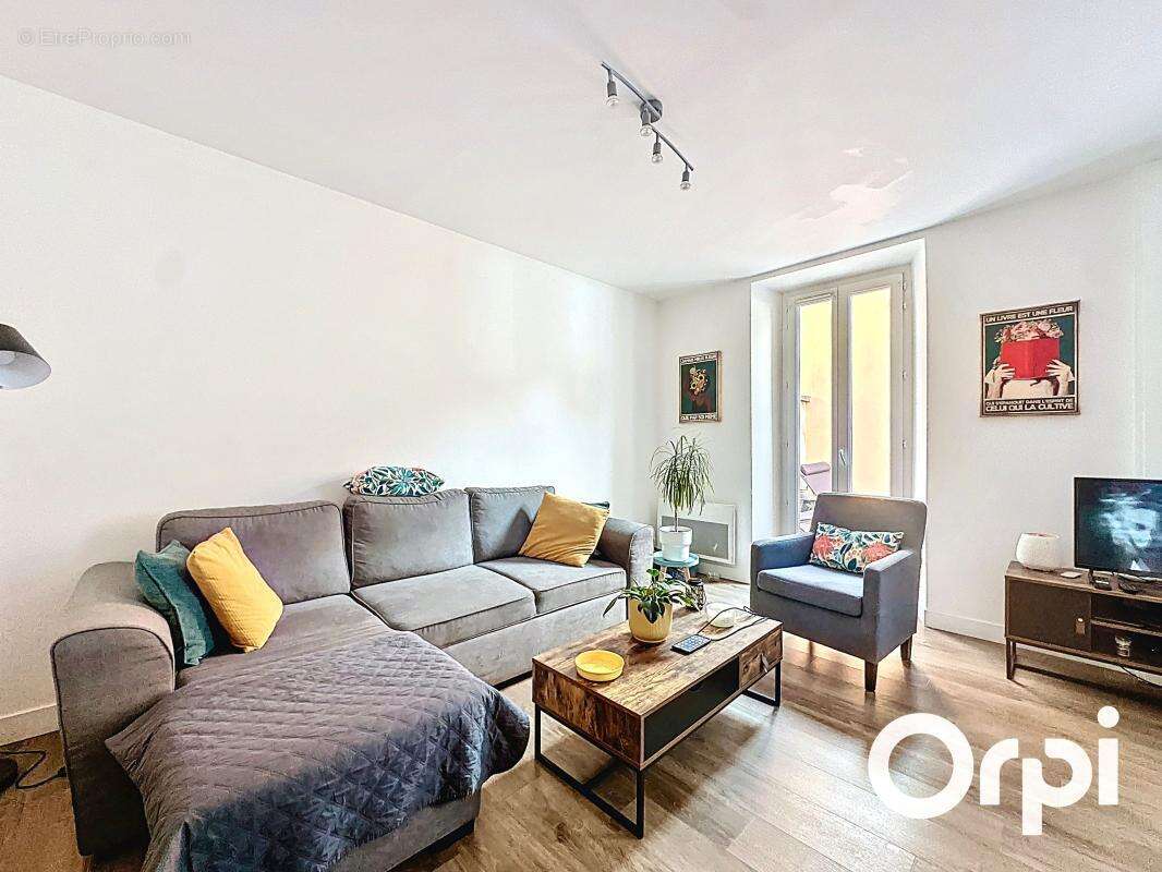 Appartement à SAINT-MARTIN-DU-VAR