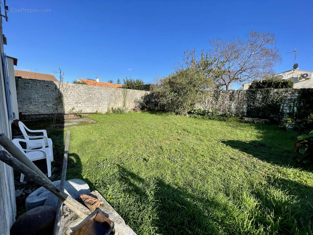 Maison à SAINT-SAVINIEN