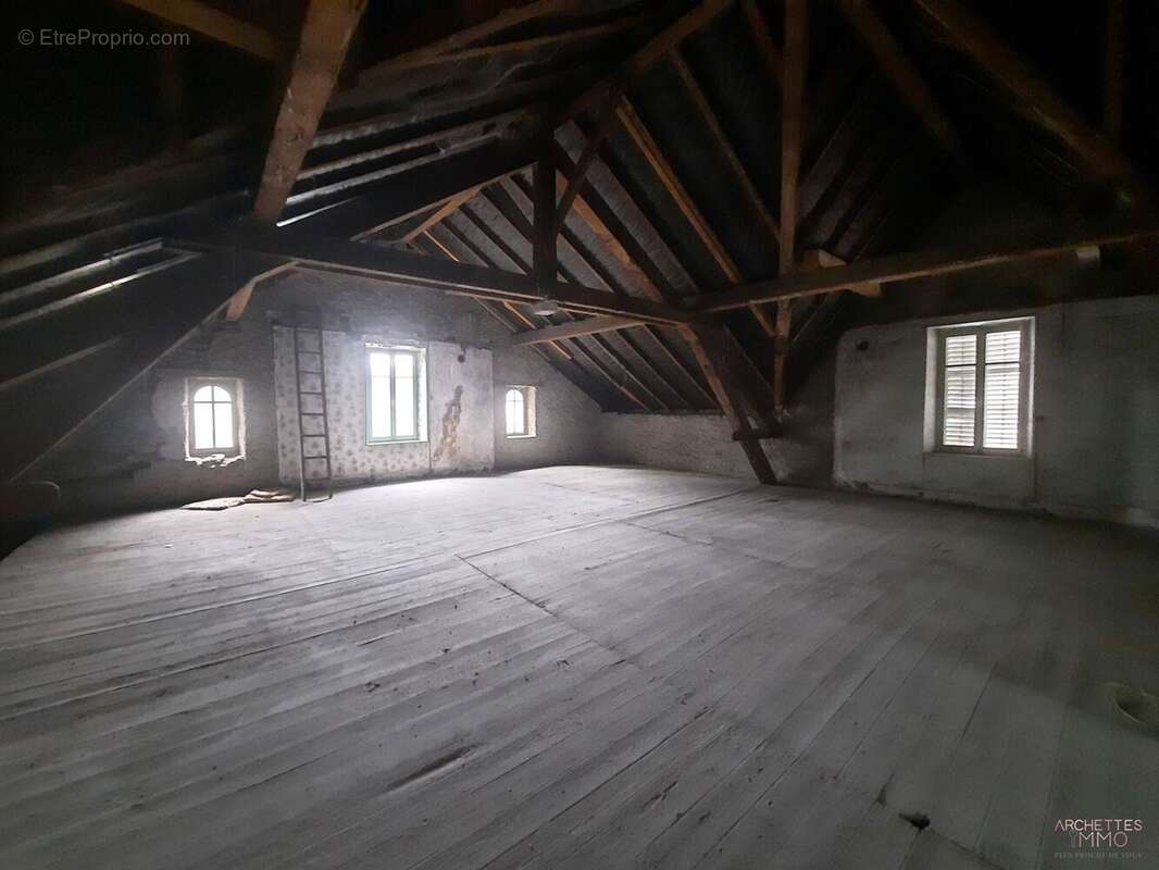 Appartement à FRESSE-SUR-MOSELLE