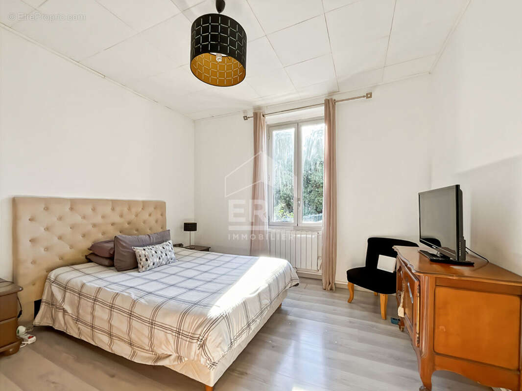 Maison à MARSEILLE-4E