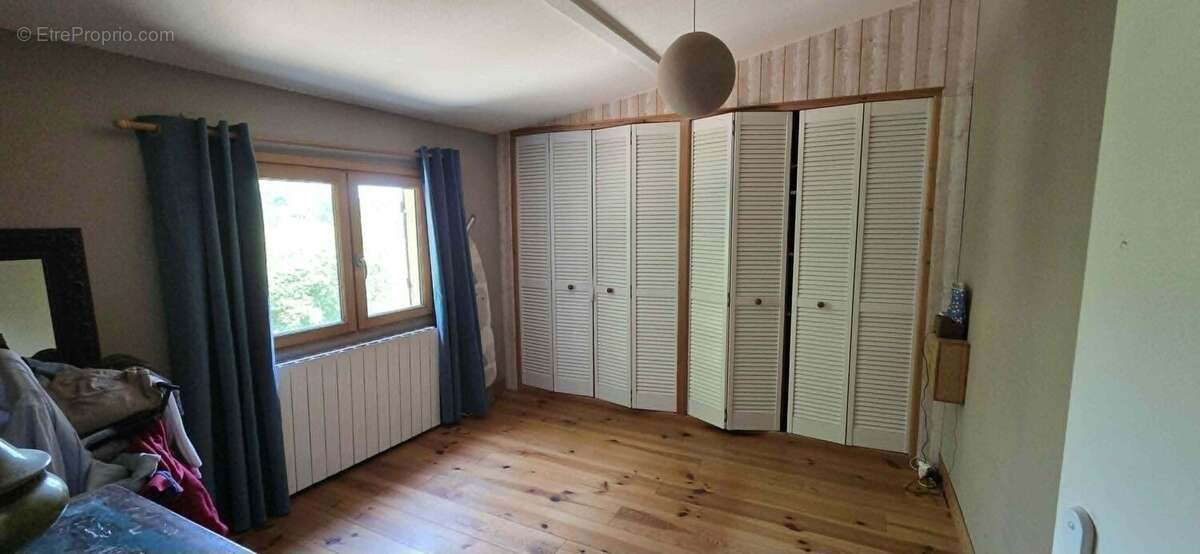 Maison 183 m² à Le Tourne  - photo 8
