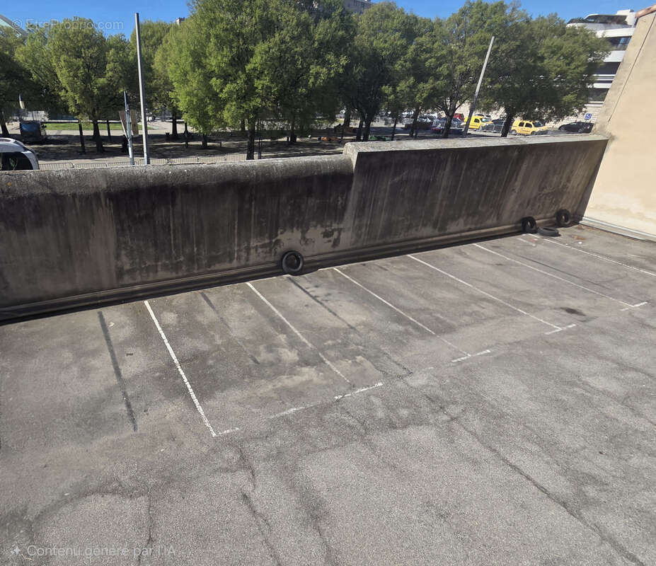 Parking à MARSEILLE-4E