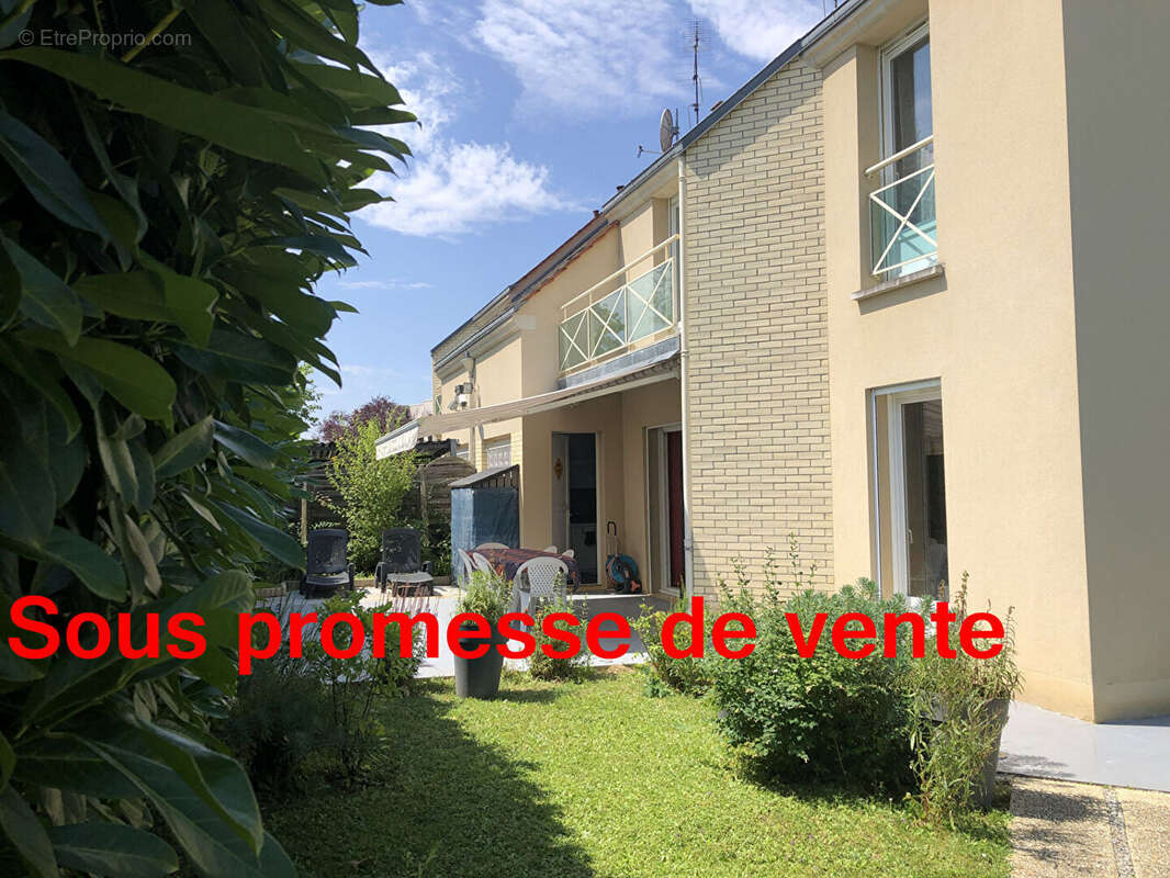 Maison à TOUSSUS-LE-NOBLE