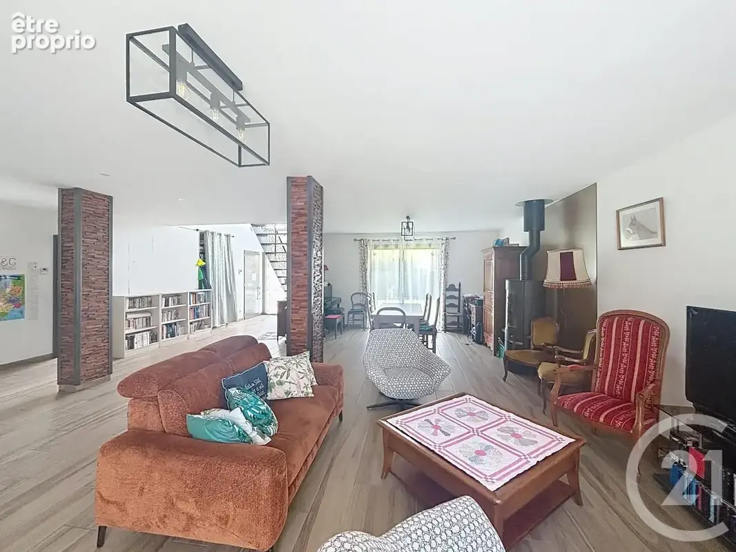 Maison 7 pièces 203 m² à vendre à Rambouillet (78120) - photo 3