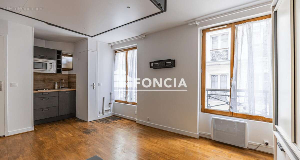 Appartement à PARIS-11E
