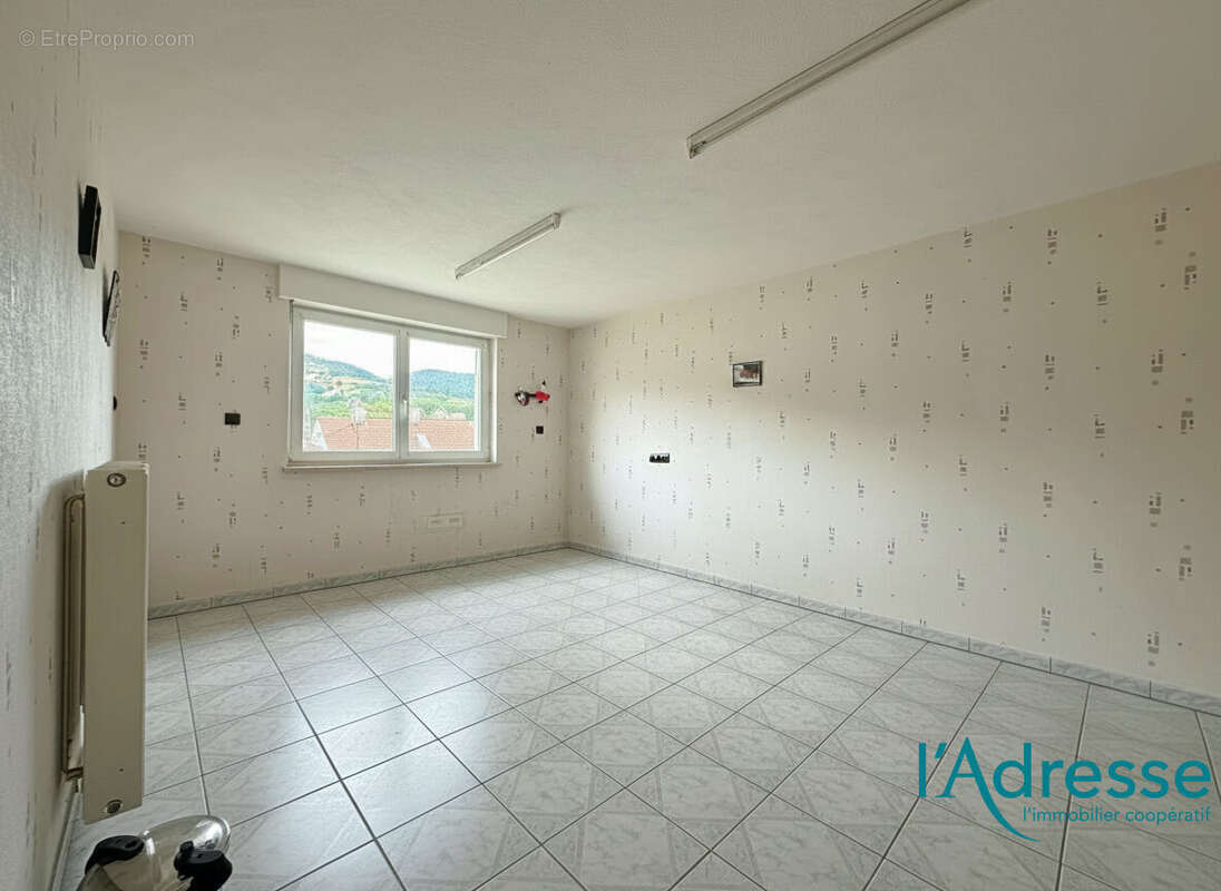 Maison familiale - 6 pièces - environ 733m² de terrain - photo 6