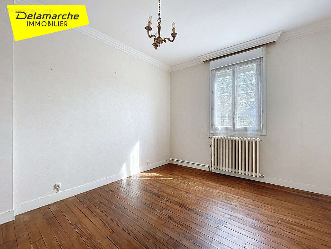 A VENDRE : Maison avec vie de plain-pied possible, proche commodités - photo 10