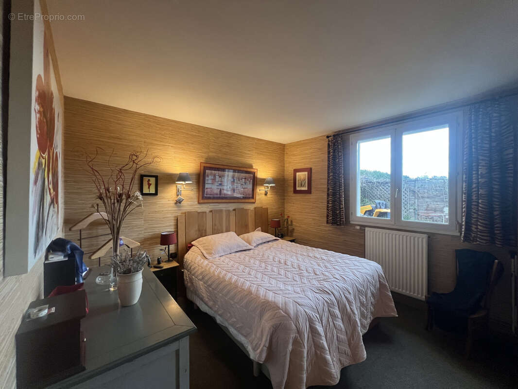 Maison à CLERE-LES-PINS