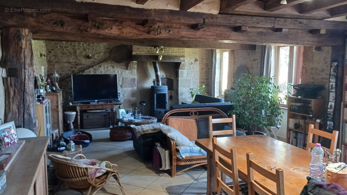 Maison à MENETOU-COUTURE