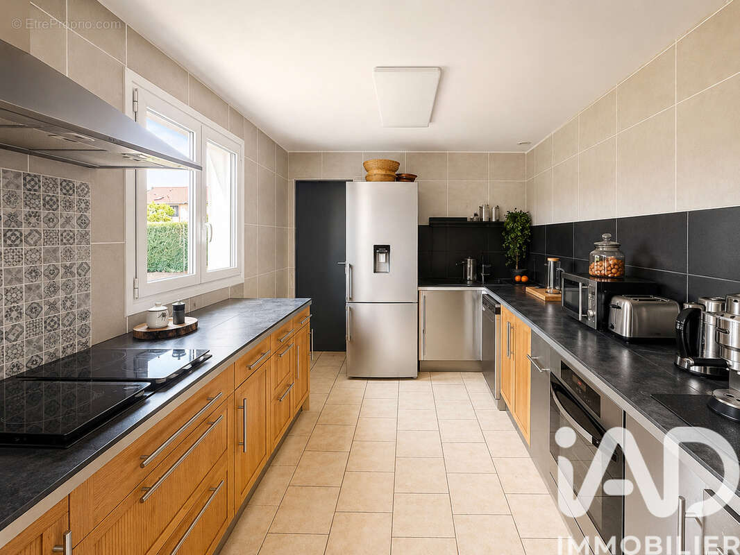 Maison 137 m² à Le Plessis-Pate  - photo 5