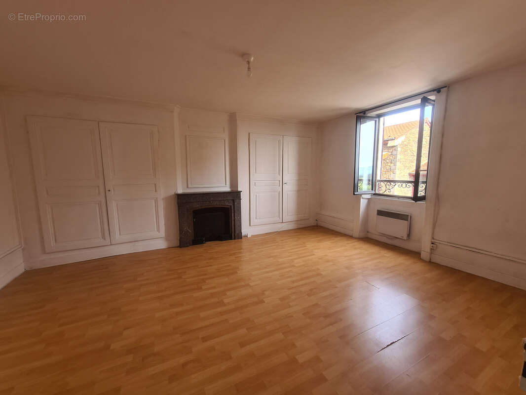 Appartement à SAINT-JEAN-DE-TOUSLAS