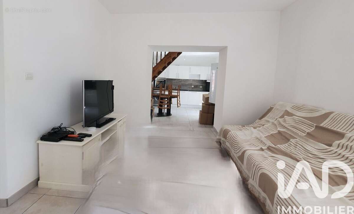 Photo 7 - Maison à VILLEVIEILLE