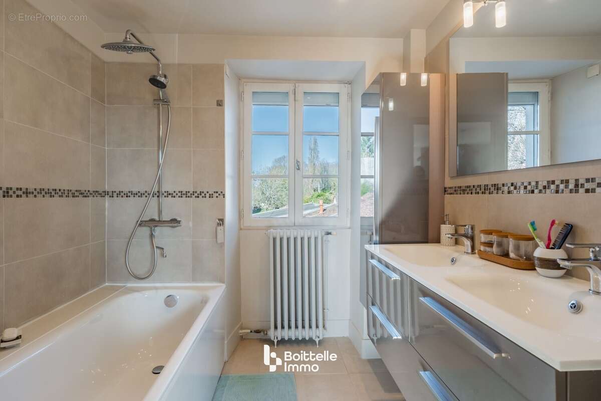 Maison à BARBIZON