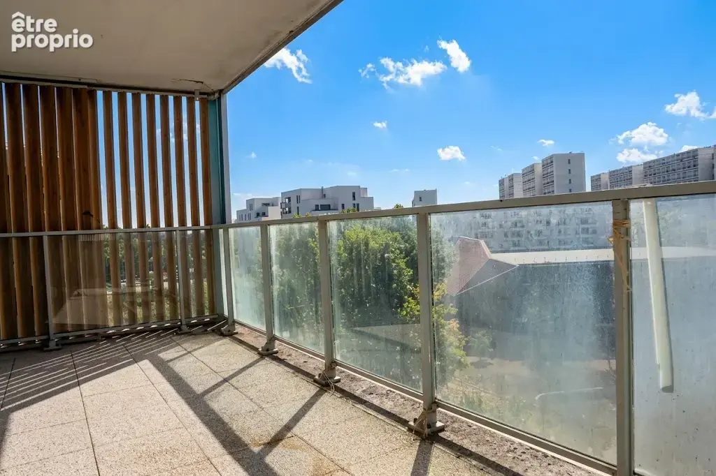 Bx Lac - Avant dernier étage - Bel Appartement T4 avec grand Balcon offrant vue et 1 parking privatif - photo 14