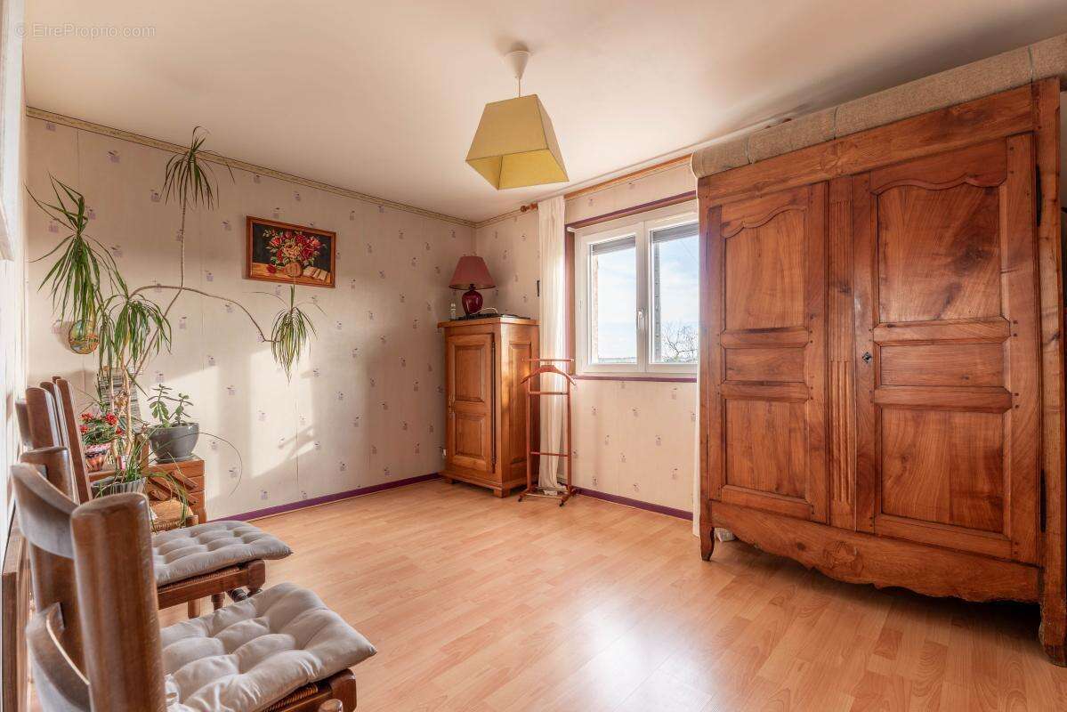 Maison à FLEURIEUX-SUR-L'ARBRESLE